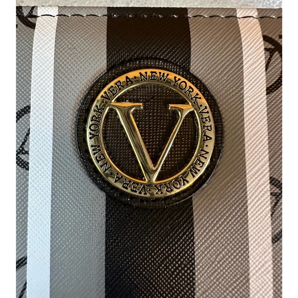 Vera New York Crossbody Wallet, NWT - Picture 2 of 12